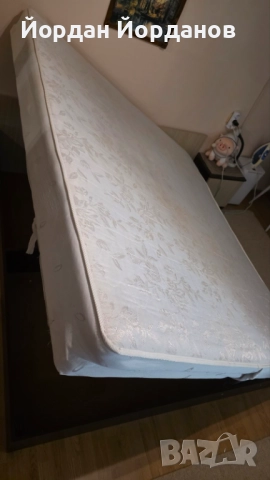 Спалня 180/200 матрак повдигащ механизъм и място за багаж, снимка 4 - Спални и легла - 52057105