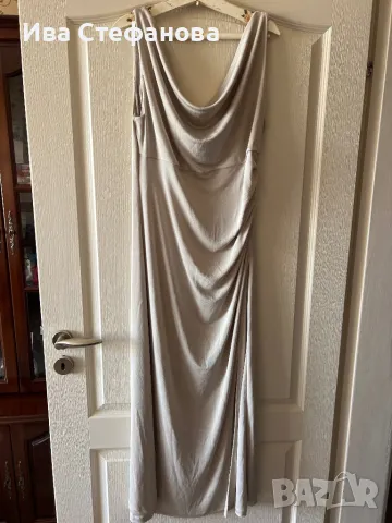гръцко деколте набрана цепка  дълга бежова nude женствена елегантна тежко падаща рокля Reserved, снимка 5 - Рокли - 47566537