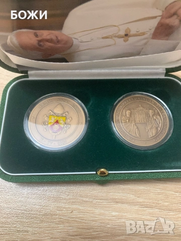 Оригинален ватикански колекционерски комплект – Папа Бенедикт XVI (2007), снимка 2 - Нумизматика и бонистика - 53387618