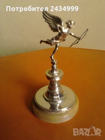 Продавам статуетка от 50-те на Ерос от Лондонския площад Пикадили