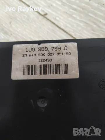 Комфорт Модул VW 1J0959799Q, снимка 6 - Части - 41765489