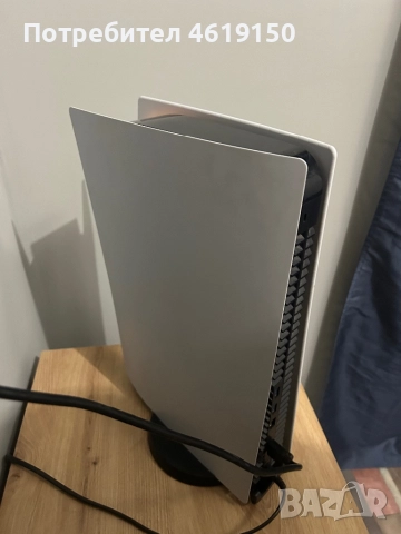 Ps5 digital edition с 2 джойстика, снимка 3 - PlayStation конзоли - 52490425