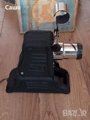 Прожекционен апарат , снимка 3 - Антикварни и старинни предмети - 53020759