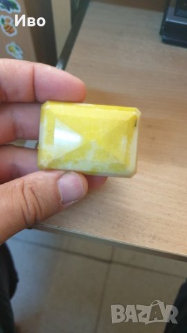 Сапфир жълт уникат сертификат , снимка 2 - Други ценни предмети - 26756202