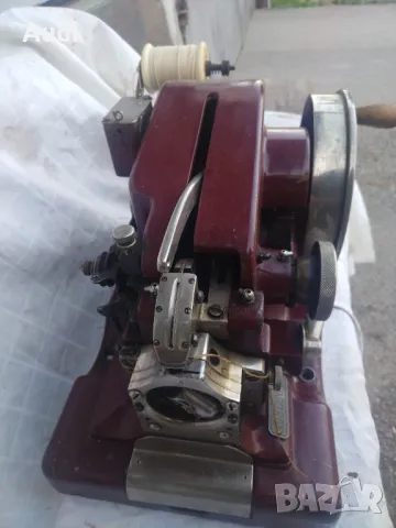 GRITZNER двойна машина за ръчно управление. Старинна, масивна за професионална употреба! Много масив, снимка 9 - Шевни машини - 49935401
