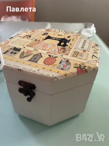 Дървена кутия за бижута