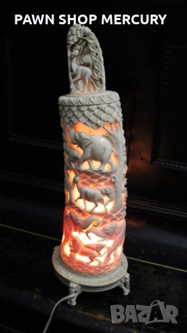 Продавам уникална лампа от Индия