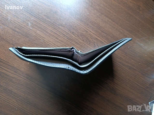 Levi's мъжки кожен портфейл , снимка 4 - Портфейли, портмонета - 53399189