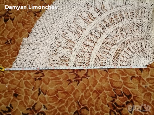Ръчно плетена покривка за кръгла маса , снимка 3 - Покривки за маси - 40467988