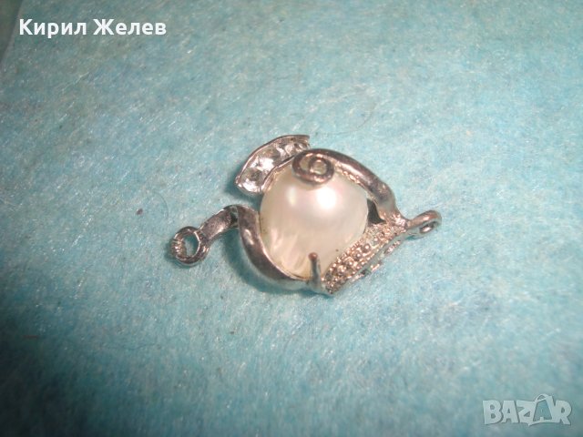 КРАСИВ ПЕРЛЕН СРЕБРИСТ СКЪПОЦЕНЕН ПЕНДАНТ МЕДАЛЬОН 23796, снимка 4 - Колиета, медальони, синджири - 35643876