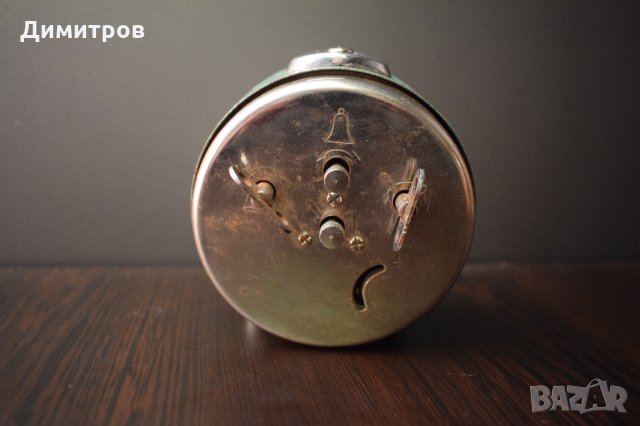 Стар руски будилник Витяз, снимка 3 - Антикварни и старинни предмети - 32364260