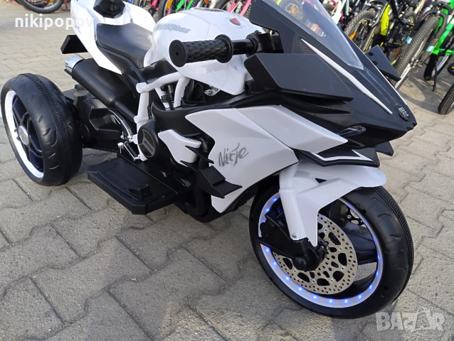 KAWASAKI акумулаторен мотор NINJA бял, снимка 10 - Детски велосипеди, триколки и коли - 53569656