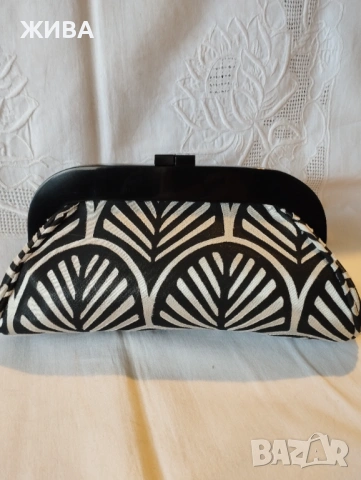 ЕСТЕСТВЕНА КОПРИНА дамски клъч в черно и сиво металик, снимка 5 - Чанти - 53564964