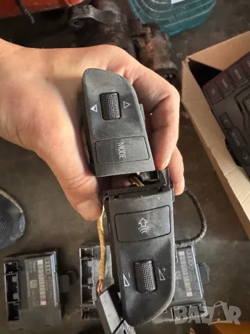 AUDI A6 A8 D3 Q7 бутони волан, снимка 2 - Части - 49699165