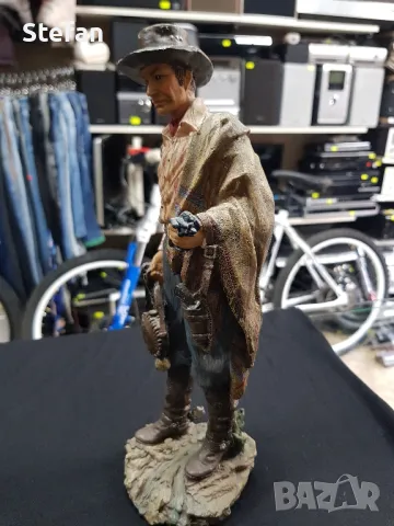 оригинални статуи на Даниел монфорд, снимка 2 - Антикварни и старинни предмети - 48403731