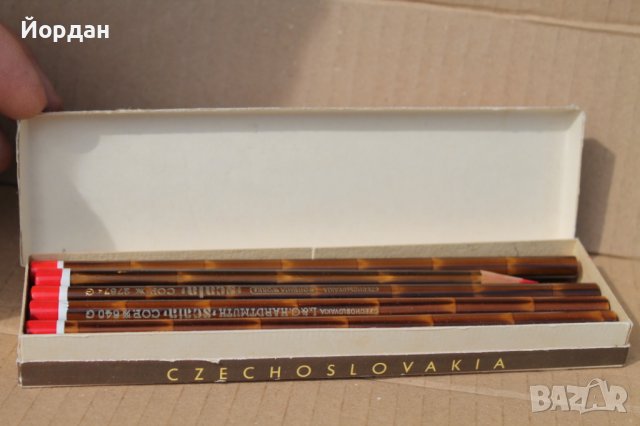 Кутия с 11 молива 1980г Чехословакия , снимка 3 - Ученически пособия, канцеларски материали - 36712738