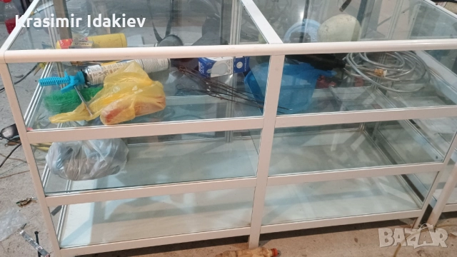 Стъклена витрина За магазин Стъклени шкафове с рафтове