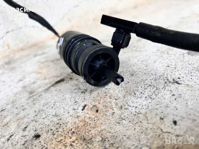 Помпичка чистачки за Мерцедес Ц-класа W204 седан. 2218690121, снимка 2 - Аксесоари и консумативи - 49323139