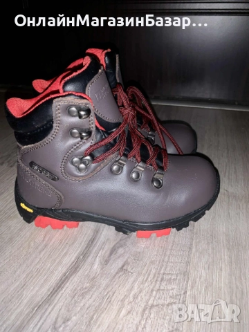 Детски оригинални обувки Mountain Warehouse IsoDry + Vibram , снимка 4 - Детски обувки - 52062805