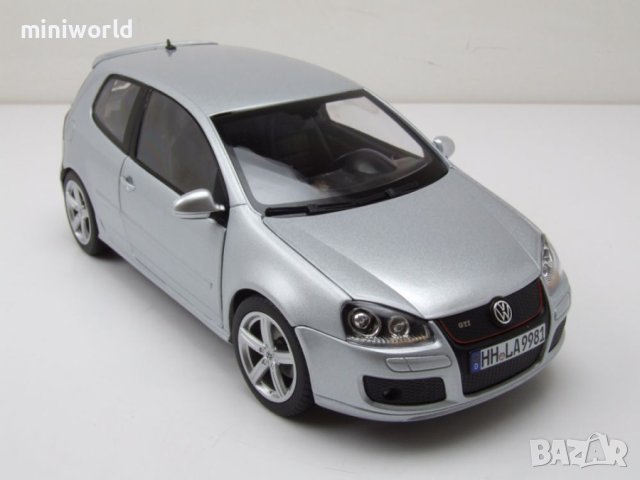 VW Golf 5 GTI Pirelli 2007 - мащаб 1:18 на Norev всичко отваряемо нов в кутия, снимка 10 - Колекции - 43116653