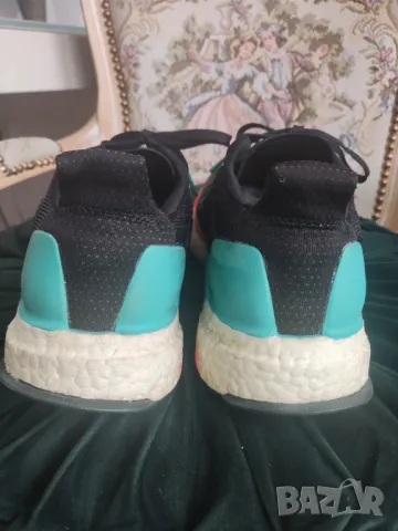 Оригинални Adidas SolarBoost Hi-Res Aqua, снимка 4 - Маратонки - 49755251