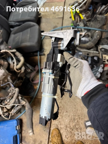 Моторче за отваряне и затваряне на задния капак на Ауди Audi A8 D4 H4 само за 120лв. 4h0827851A