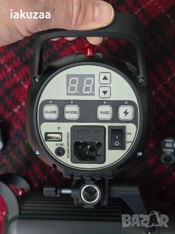 Godox SK400 комплект – 2 студийни светкавици + тригер, снимка 6 - Светкавици, студийно осветление - 53573171