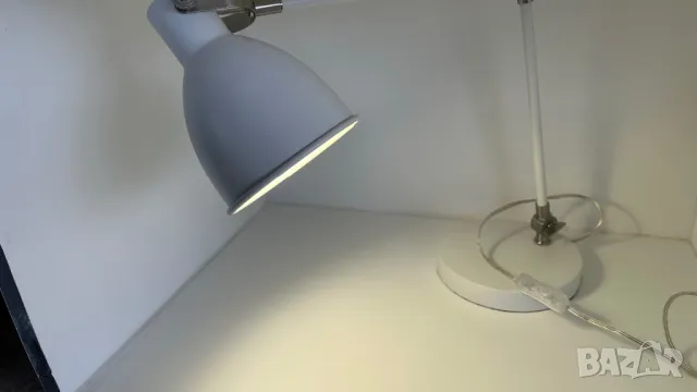 Нощна лампа, снимка 3 - Настолни лампи - 49750239