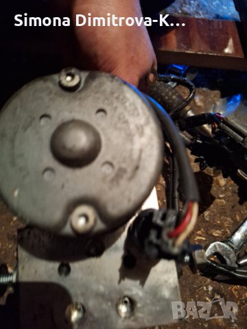 Нисан 2.5 безин, снимка 5 - Части - 43454025