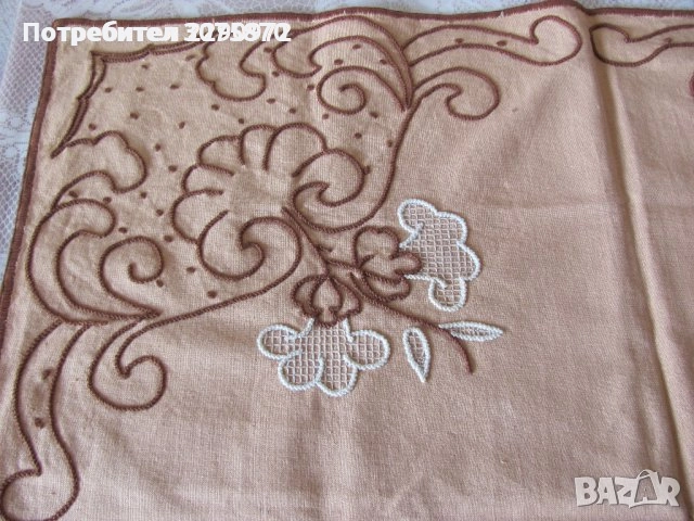 Каре, покривка ръчно бродирано, снимка 2 - Декорация за дома - 51863017