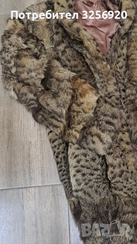 Продавам палта от сребърна лисица. 