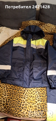 Продавам чисто нови зимни работни дрехи тип грейки размер М