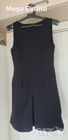 Черна дамска рокля H&M 36 размер , снимка 1 - Рокли - 40121845
