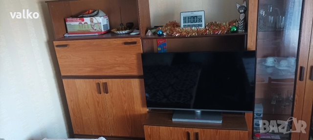 Продавам много запазена секция 270см дължина 190см височина , снимка 2 - Секции и витрини - 52934442