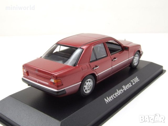 Mercedes-Benz 230E W124 от 1991 - мащаб 1:43 на Maxichanps моделът е нов в PVC дисплей-кейс, снимка 2 - Колекции - 43516230