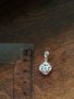 Сребърна висулка с камъни цирконий, снимка 1 - Колиета, медальони, синджири - 32582691