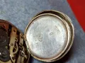 Стар ШВЕЙЦАРСКИ СРЕБЪРЕН ДЖОБЕН ЧАСОВНИК СРЕБРО 935 с РЪЧНО ОРНАМЕНТИРАН КАПАК 48870, снимка 4