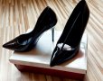 РАЗПРОДАЖБА-Уникални обувки-черен лак , снимка 1