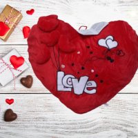 Свети валентин Подаръчна плюшена музикална възглавничка Сърце , снимка 2 - Плюшени играчки - 43846881