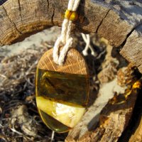Приказна висулка от естествен балтийски кехлибар / Fabulous Pendant made of Natural Baltic Amber, снимка 7 - Колиета, медальони, синджири - 33332781