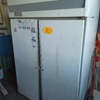 Хладилник двукрилен , снимка 1 - Хладилници - 44110352