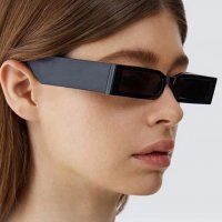 Правоъгълни слънчеви очила в черен цвят, снимка 2 - Слънчеви и диоптрични очила - 36816151