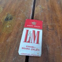 Стара цигарена дъвка,дъвки LM, снимка 1 - Други ценни предмети - 33048878