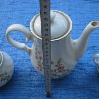 Ретро порцеланов чайник каничка захарница и 2 чаши, снимка 6 - Антикварни и старинни предмети - 33481946