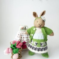 Зайче с рокля, детска играчка ръчна изработка, плетени играчки, подарък за дете, плетено зайче , снимка 1 - Други - 43143936