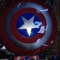 Щит на Капитан Америка,около 30см., снимка 1 - Играчки за стая - 43206859