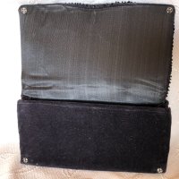 Чанта плик, клъч, кадифе и сатен, пайети и мъниста, ръчна изработка, черна, купувана от Индия, снимка 9 - Чанти - 43349319