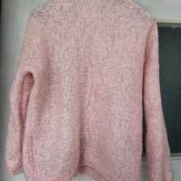 продавам дамски пуловер розов
ръчно плетен , снимка 2 - Блузи с дълъг ръкав и пуловери - 43891947