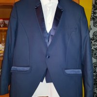 Модерен и стилен син мъжки костюм + елече +  риза + папийонка , снимка 5 - Костюми - 28972947