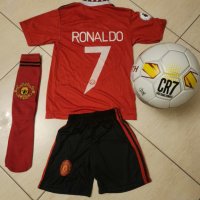 CR7 Ronaldo Екип + Топка + Чорапи + Шапка Кори Манчестър 2023г Ново , снимка 1 - Футбол - 39895221